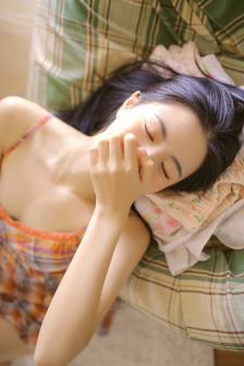漂亮的保姆播放中文版
